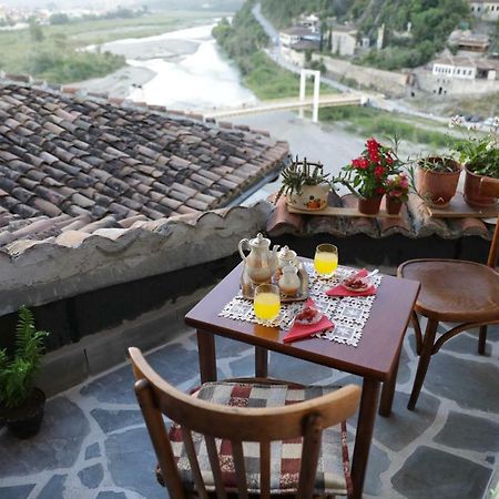 Guest House Mikel Berat Exterior photo