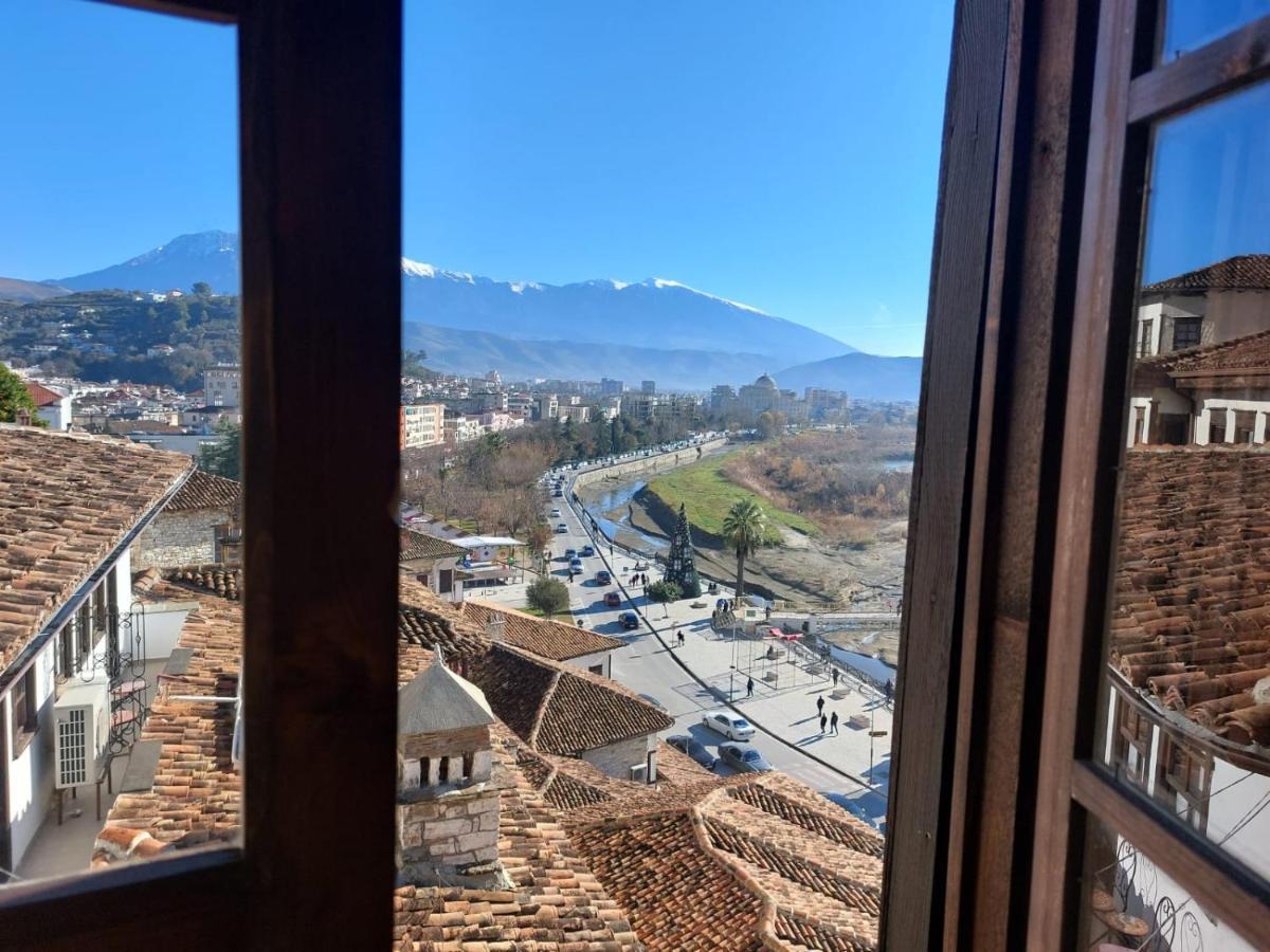 Guest House Mikel Berat Exterior photo