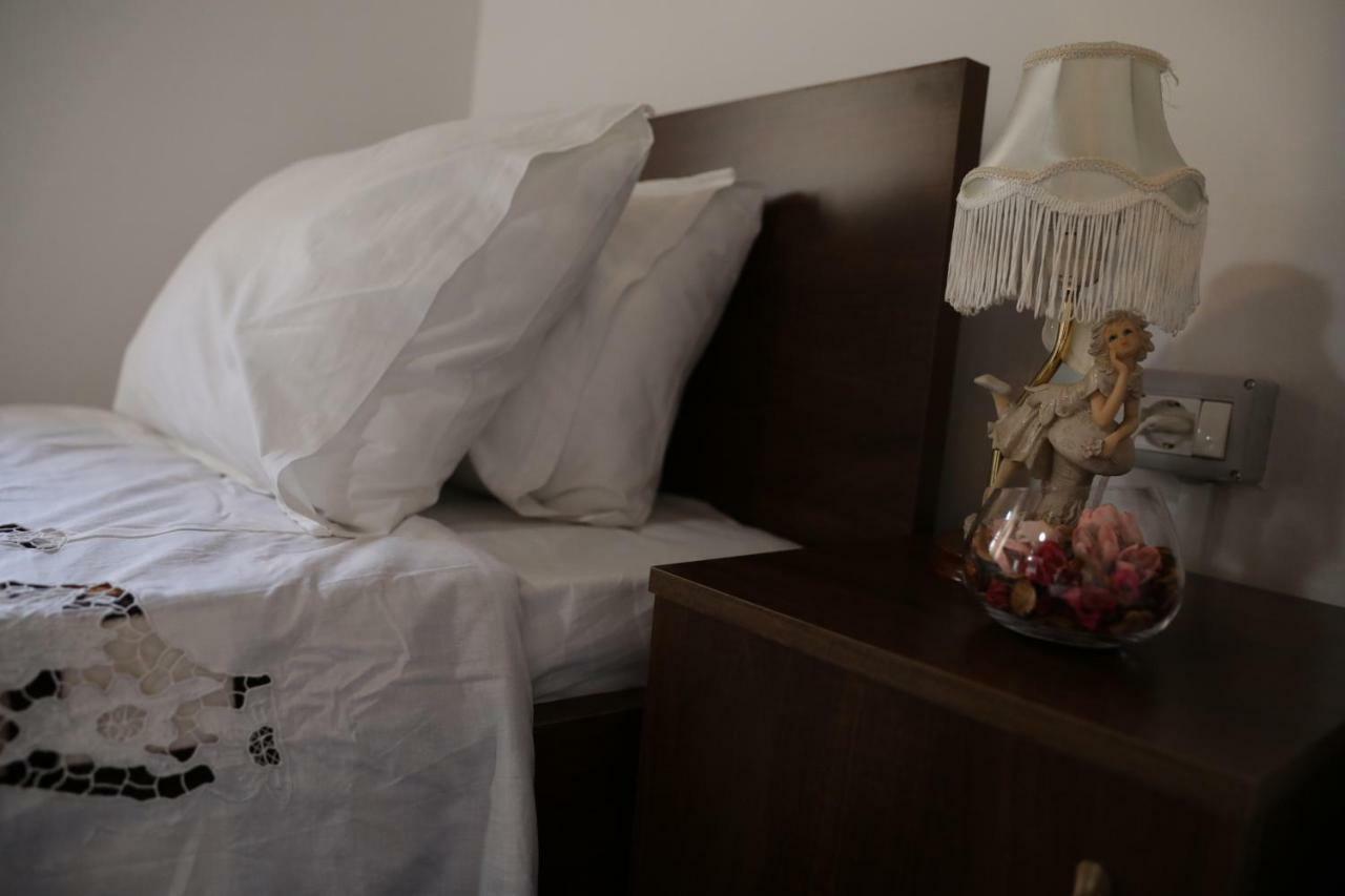 Guest House Mikel Berat Exterior photo